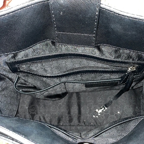 MICHAEL KORS HAMILTON LARGE SAFFIANO TOTE BAG - Picture 7 of 8